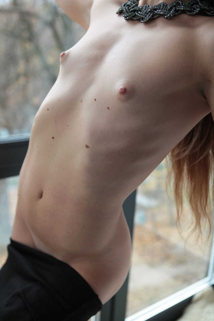 Valery Leche's Seductive Butt Exposes Her Skinny Figure in the Sunlight - Valery Leche