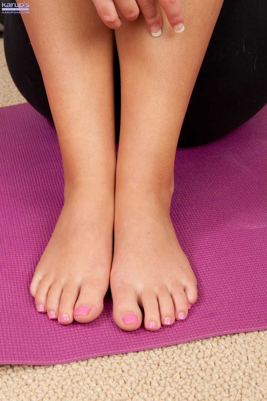 Krystal's Workout Wonderland: A petite blonde bombshell teases and pleasures herself on camera. - Krystal Shay