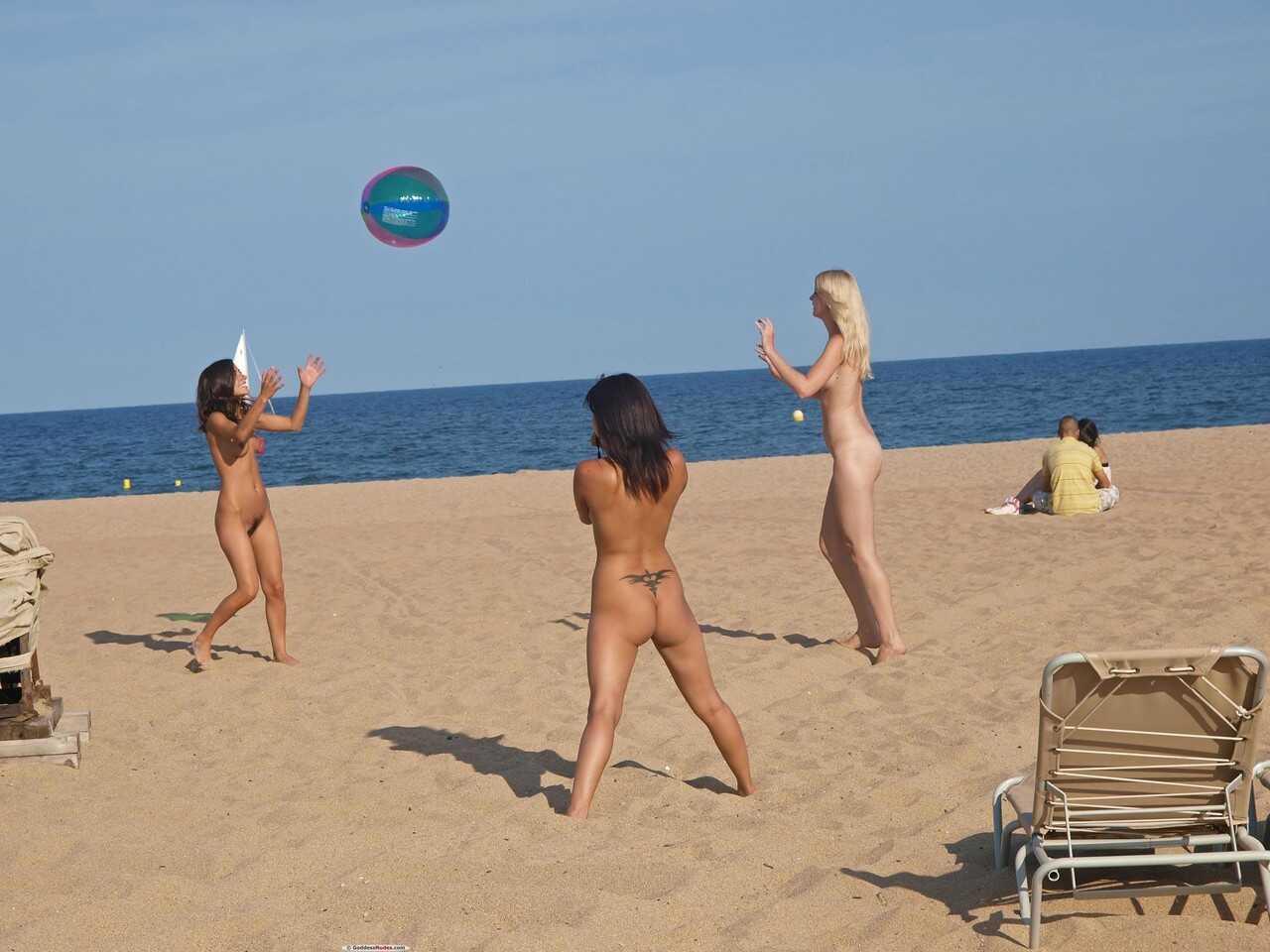 Goddess Nude Agnes & Anna's Beach Orgy, Blowjobs and Gaping Asses! - Agnes, Anna