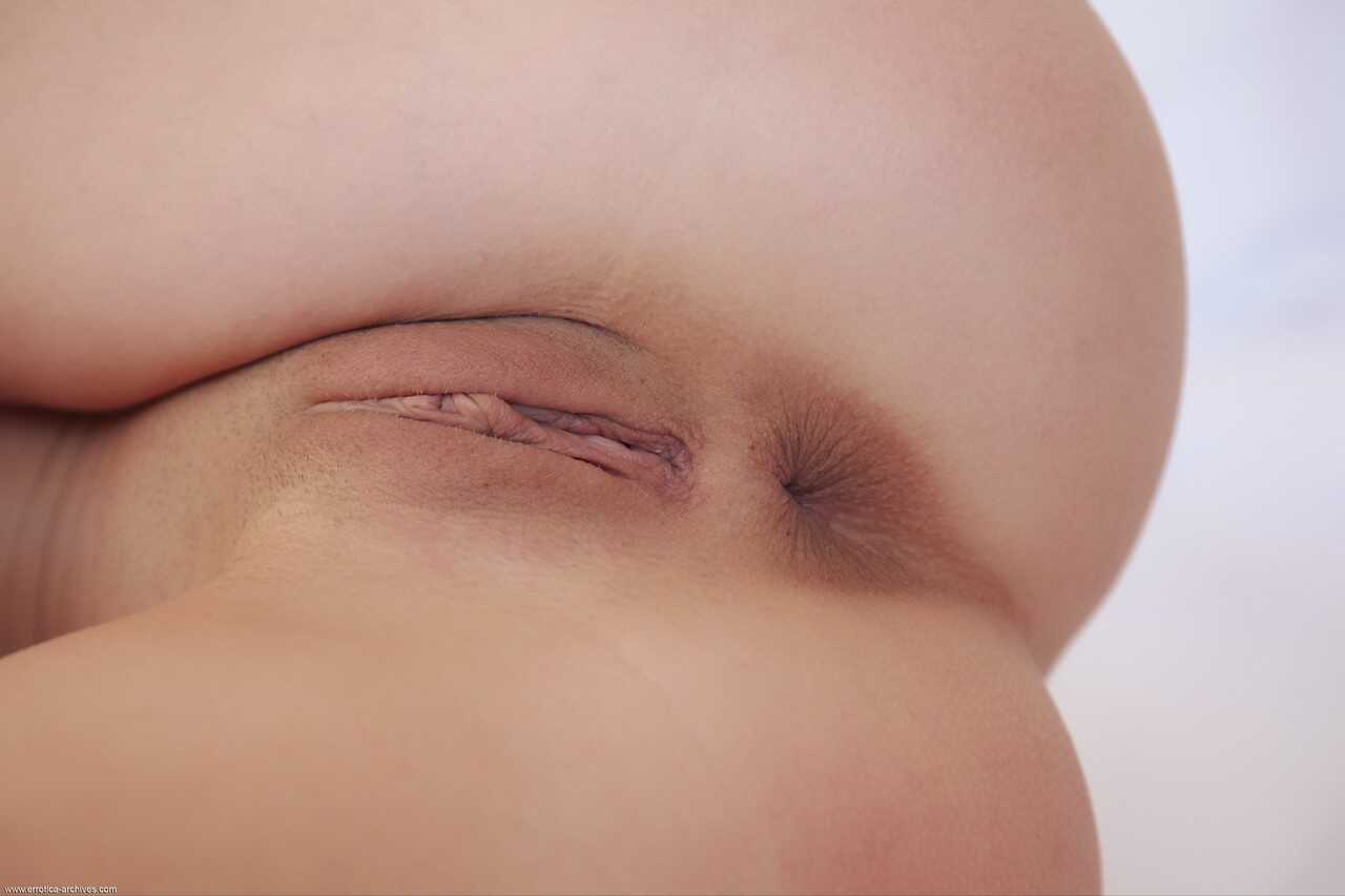 Busty Giulia's Pretty Shaved Pussy and Huge Ass on her Bed - Giulia