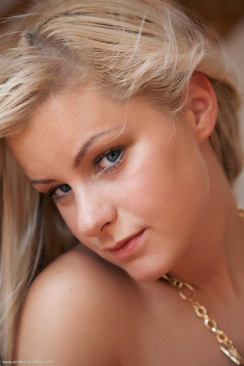 Blue-eyed Kveta exposes her cute bald vagina for your pleasure! - Kveta
