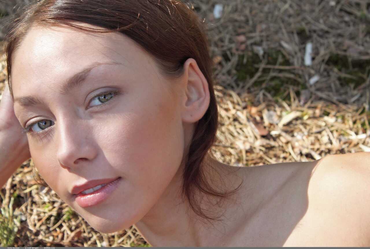 Flat-Chested Teen Julia Gordon Flexes her Perfect Small Tits in a Beach Side Solo Session! - Julia Gordon