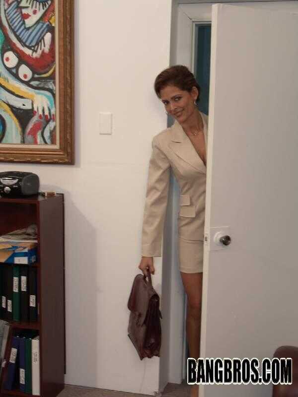Colombian MILF Monique Fuentes' Hot Office Affair with James Steele Ends in a Cum-Filled Facial - James Steele, Moniq...