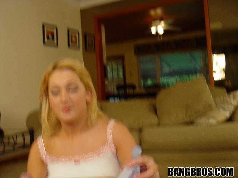 Jessica Sweet's Amateur Fuck Session with Her Big Tits A Sexy Blonde Goes Topless and Gets Nailed Hard - Jessica Sweet