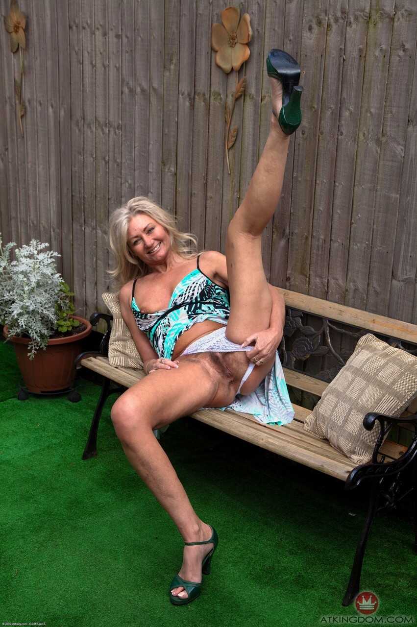 Lonely Amateur Housewife Ellen Exposes Her Hairy Crotch Outside for the First Time: A Granny Spreading Fantasy Come True! ...