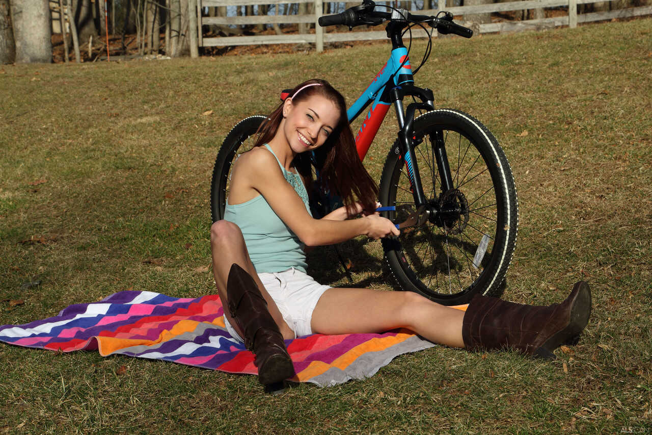 Paisley Rae's ALS Scan Turns Into a Wild Ride with her Skinny Dildo and Flat Chested Teen Body! - Paisley Rae