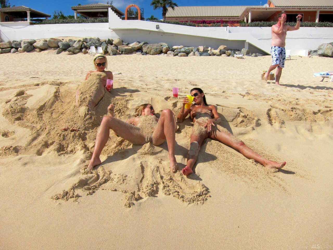 Blonde Lesbian Bibi Noel's Naked Beach Frolic with her Slutty GFs and Bald Pussies - Bibi Noel, Kacey Jordan, Sara James