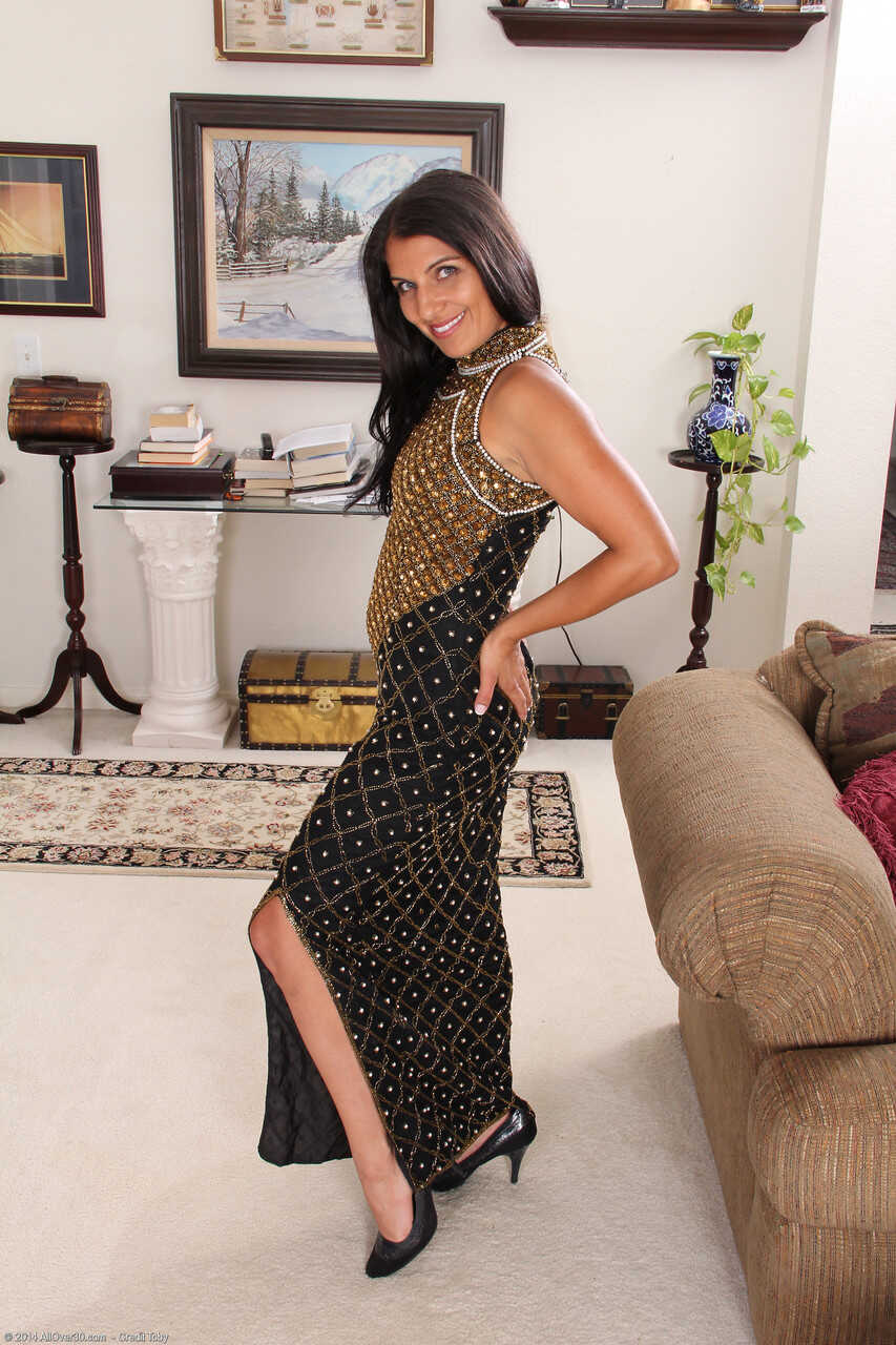 Glamorous mature lady Saffron LeBlanc strips her elegant dress & rubs her clit - Saffron LeBlanc