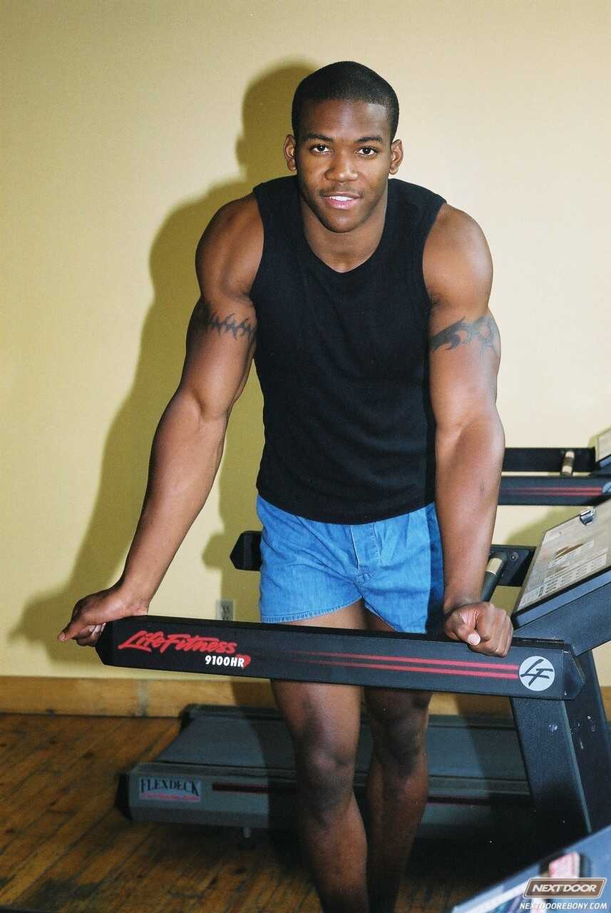 Houston's Hustler: Black muscled God unleashes his massive cock for a solo shower - 