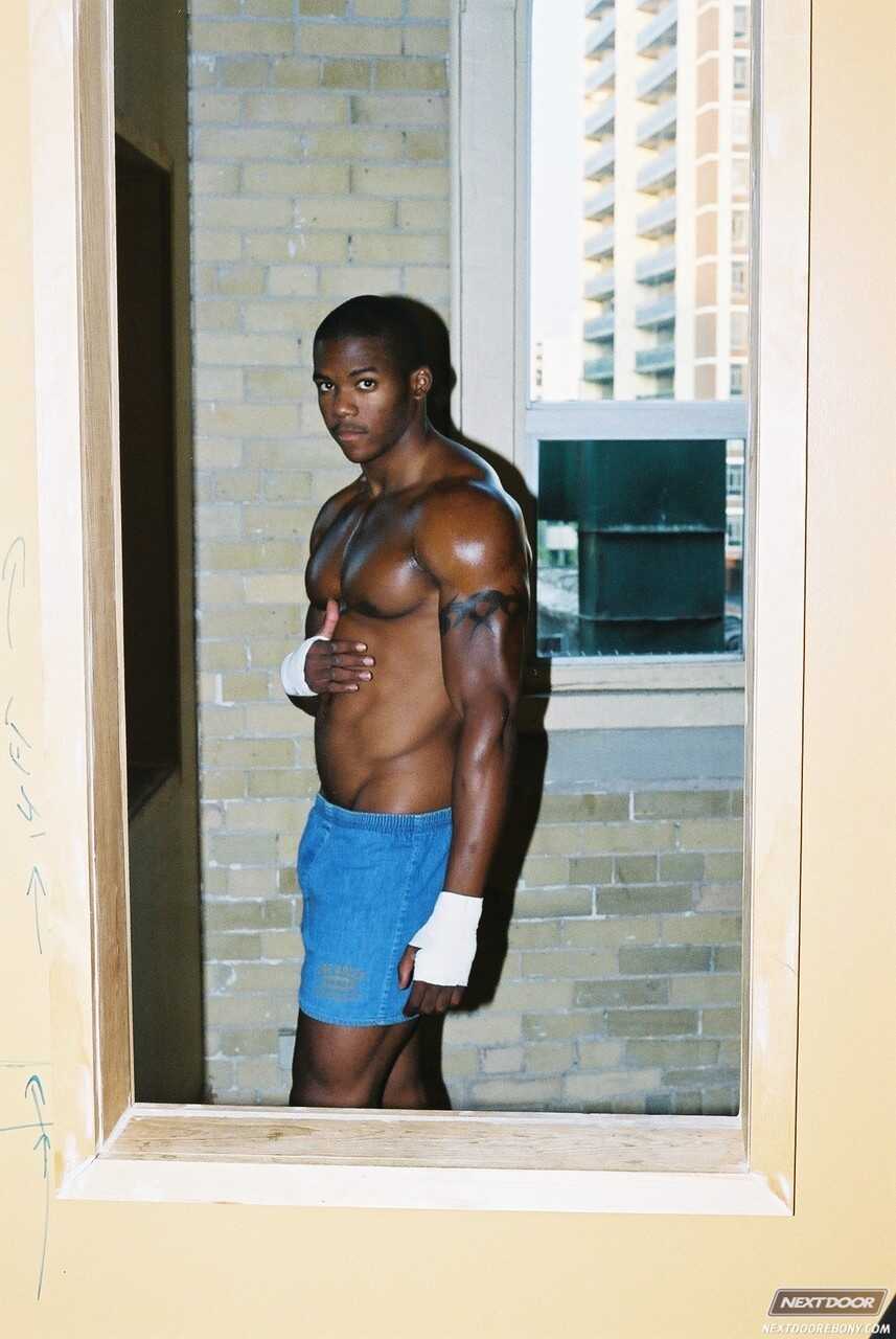 Houston's Hustler: Black muscled God unleashes his massive cock for a solo shower - 