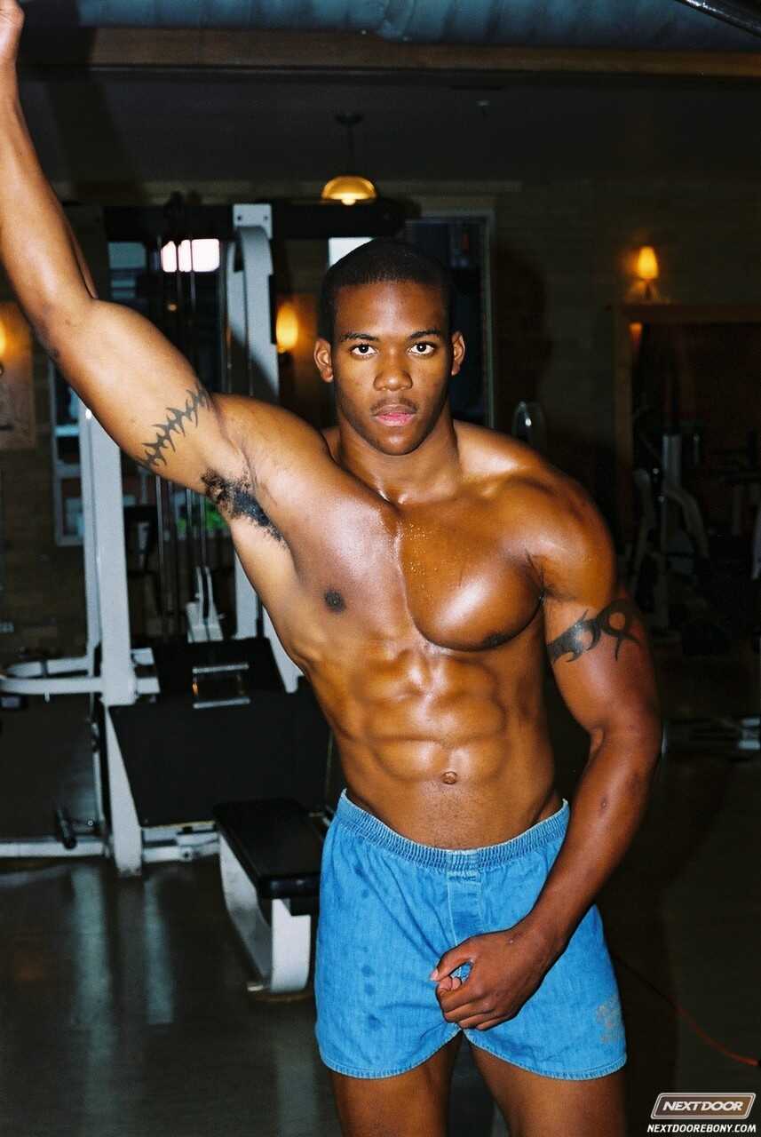 Houston's Hustler: Black muscled God unleashes his massive cock for a solo shower - 