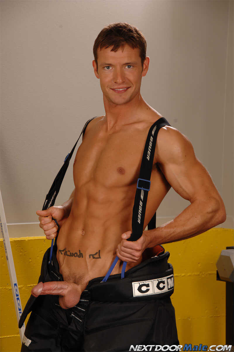 Workout Warrior Kevin Crows Stretches His Ripped Abs and Unleashes His Huge Dong - 