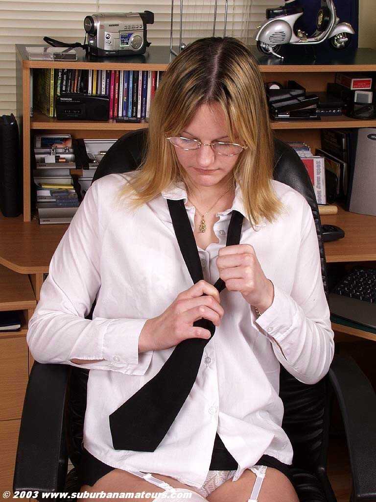 The Adorable Jodie's Secretary Butt-Fucking Adventure with her Boss in the Office! - Jodie
