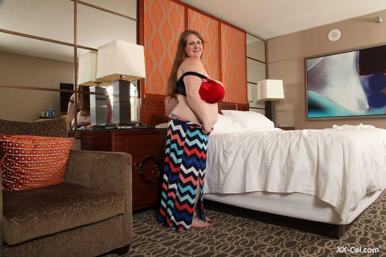 Big, Beautiful and Sapphired: The Redheaded BBW's Journey to Self-Love Through Sexual Empowerment - Sapphire