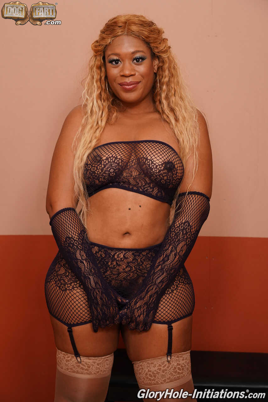 Black Beauty in the Hot Seat Shanice Luv Sucks and Rides Cocks at a Gloryhole - Shanice Luv