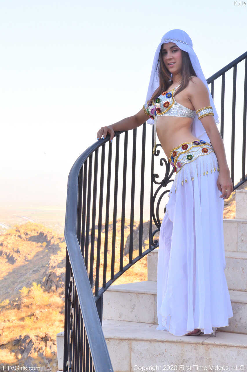 Public Belly Dance: Kylie's Glamorous Ass Stripping and Delicious Holes in the Country - Kylie Rocket