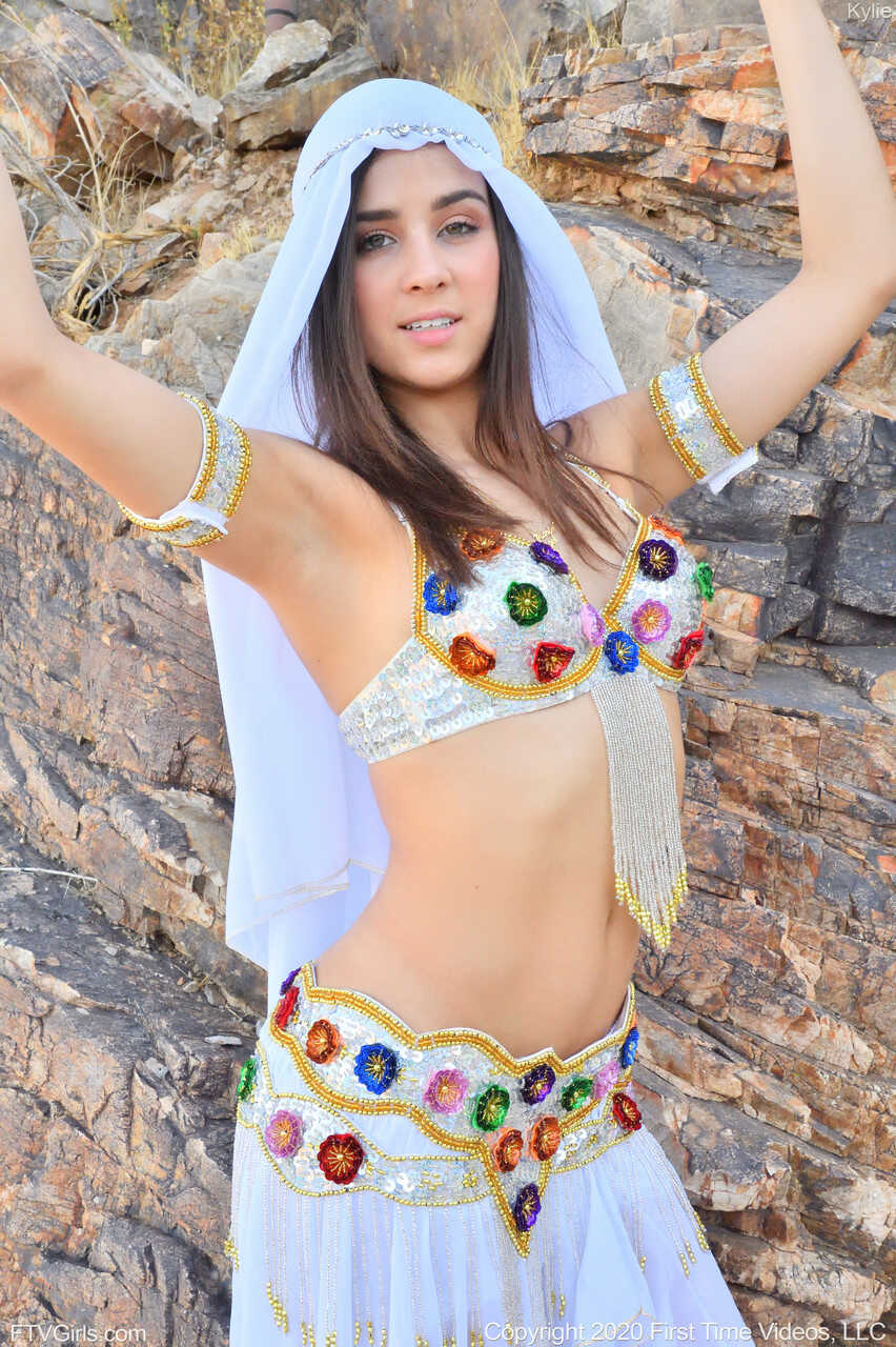 Public Belly Dance: Kylie's Glamorous Ass Stripping and Delicious Holes in the Country - Kylie Rocket