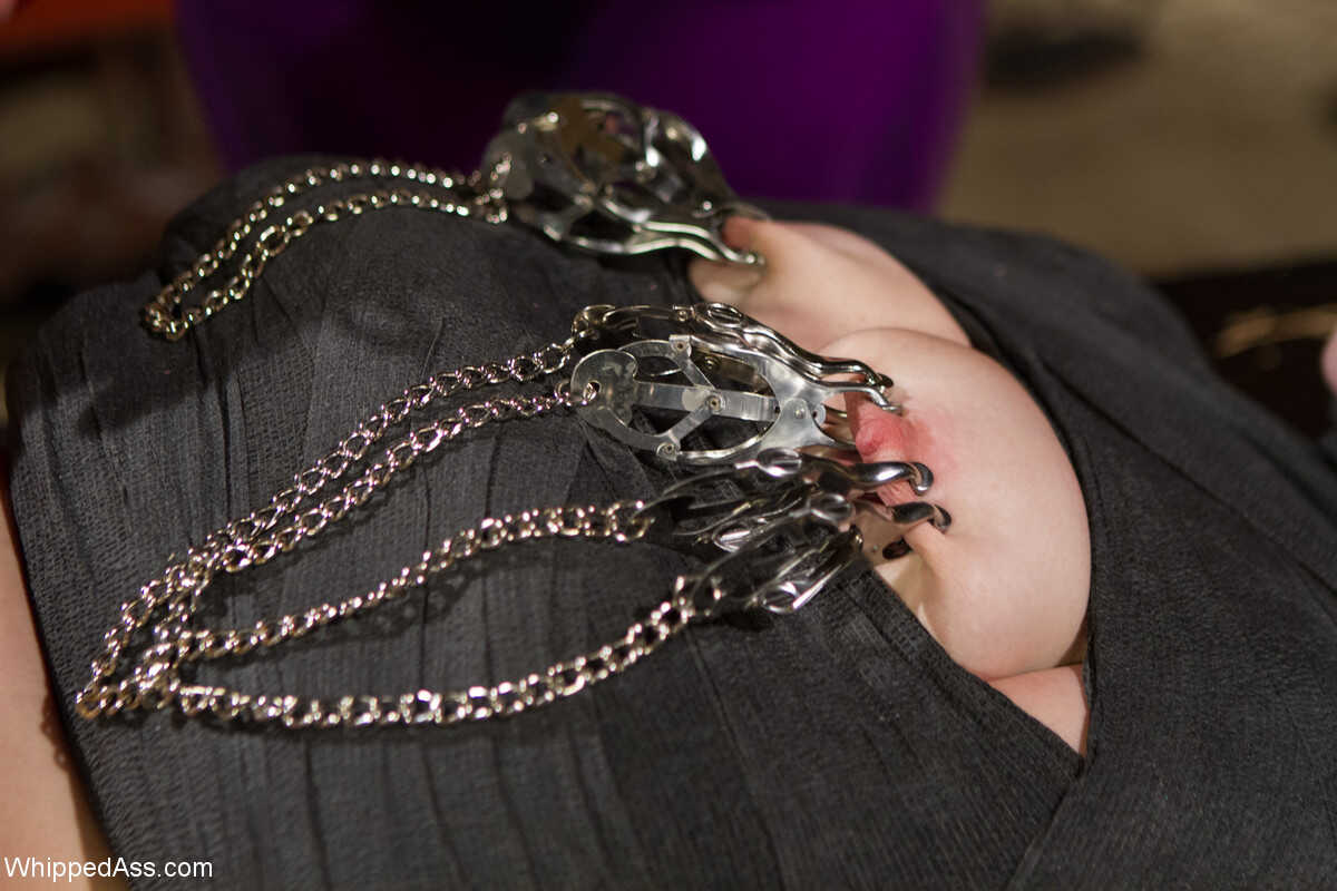 Whipped and Chained Up Missy Minks, Mz Berlin's Thick Thighs and Wide Hips Take On All Comers - Missy Minks, Mz Berlin