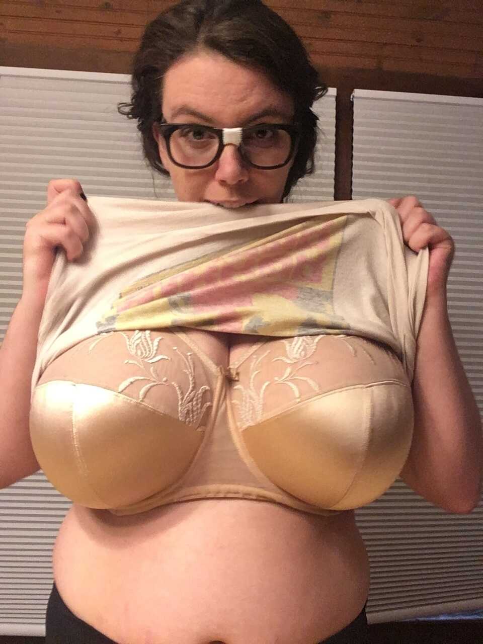 Brunette fatty with eyeglasses Lovely Lilith unleashing her massive knockers: Busty Chubby Big Tits Massive Tits Thick Fat...