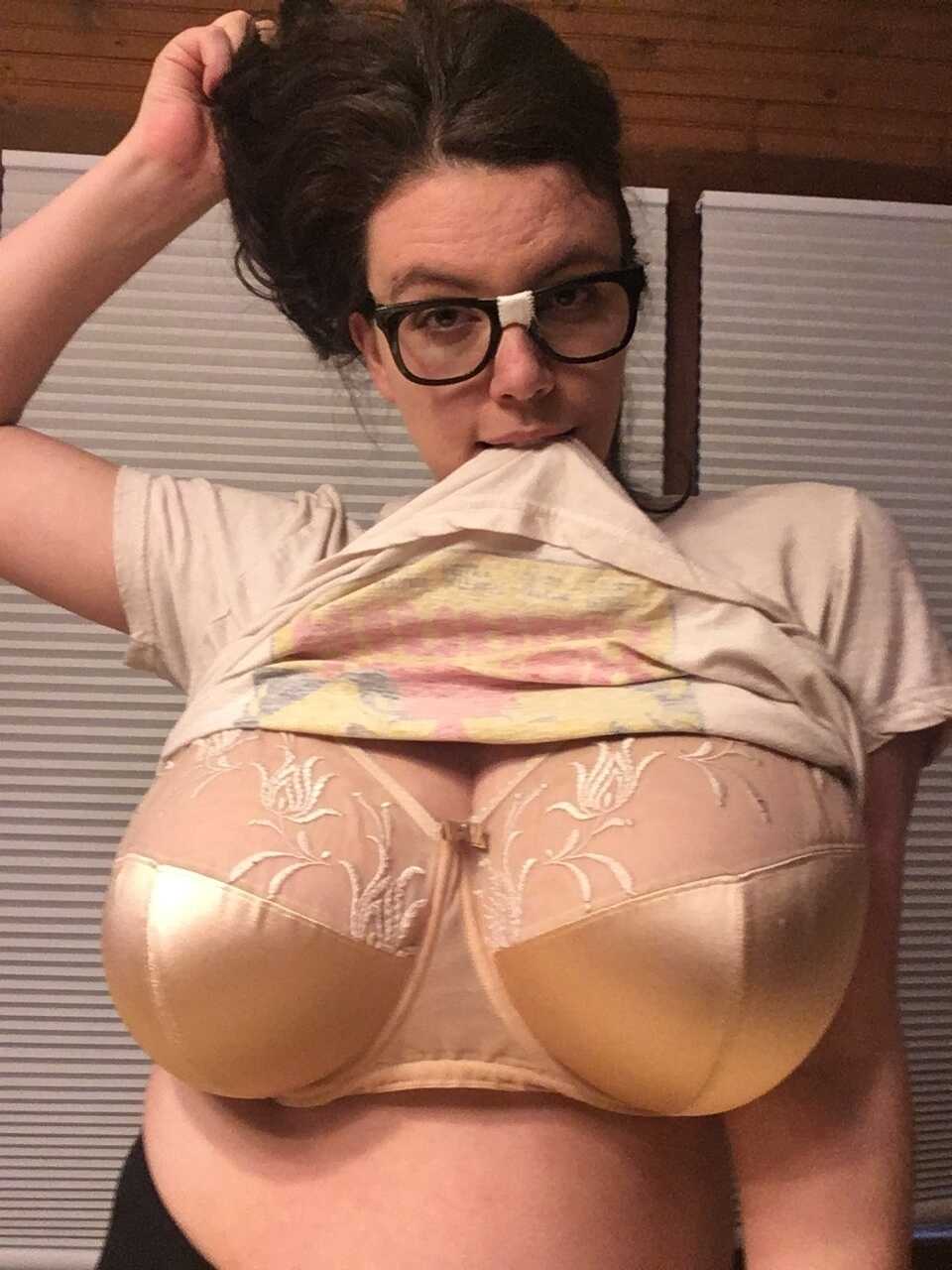 Brunette fatty with eyeglasses Lovely Lilith unleashing her massive knockers: Busty Chubby Big Tits Massive Tits Thick Fat...