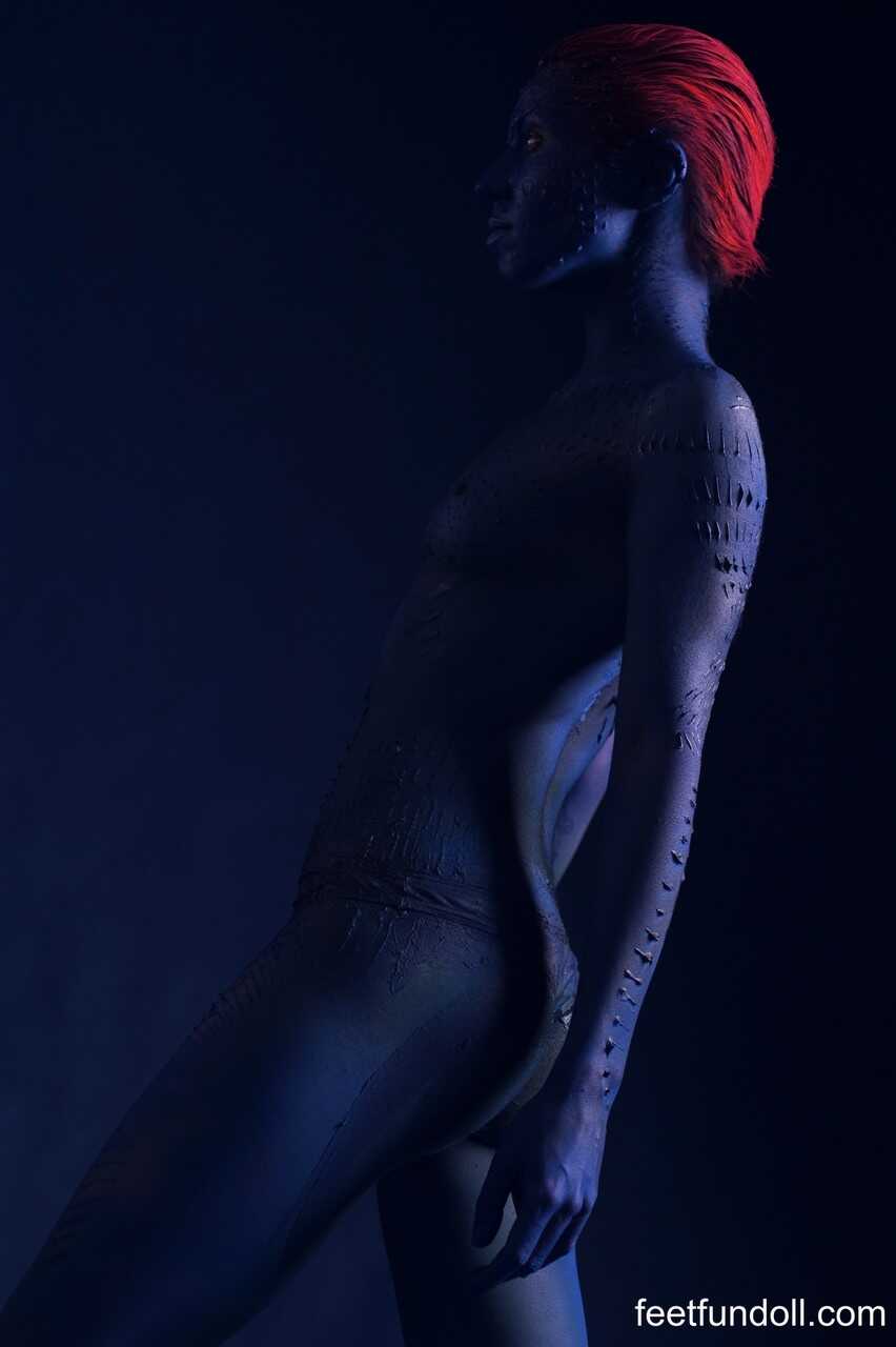Redheaded babe in cosplay body paint Lisa Dove flaunts her tiny boobs and bottom! - Lisa Dove