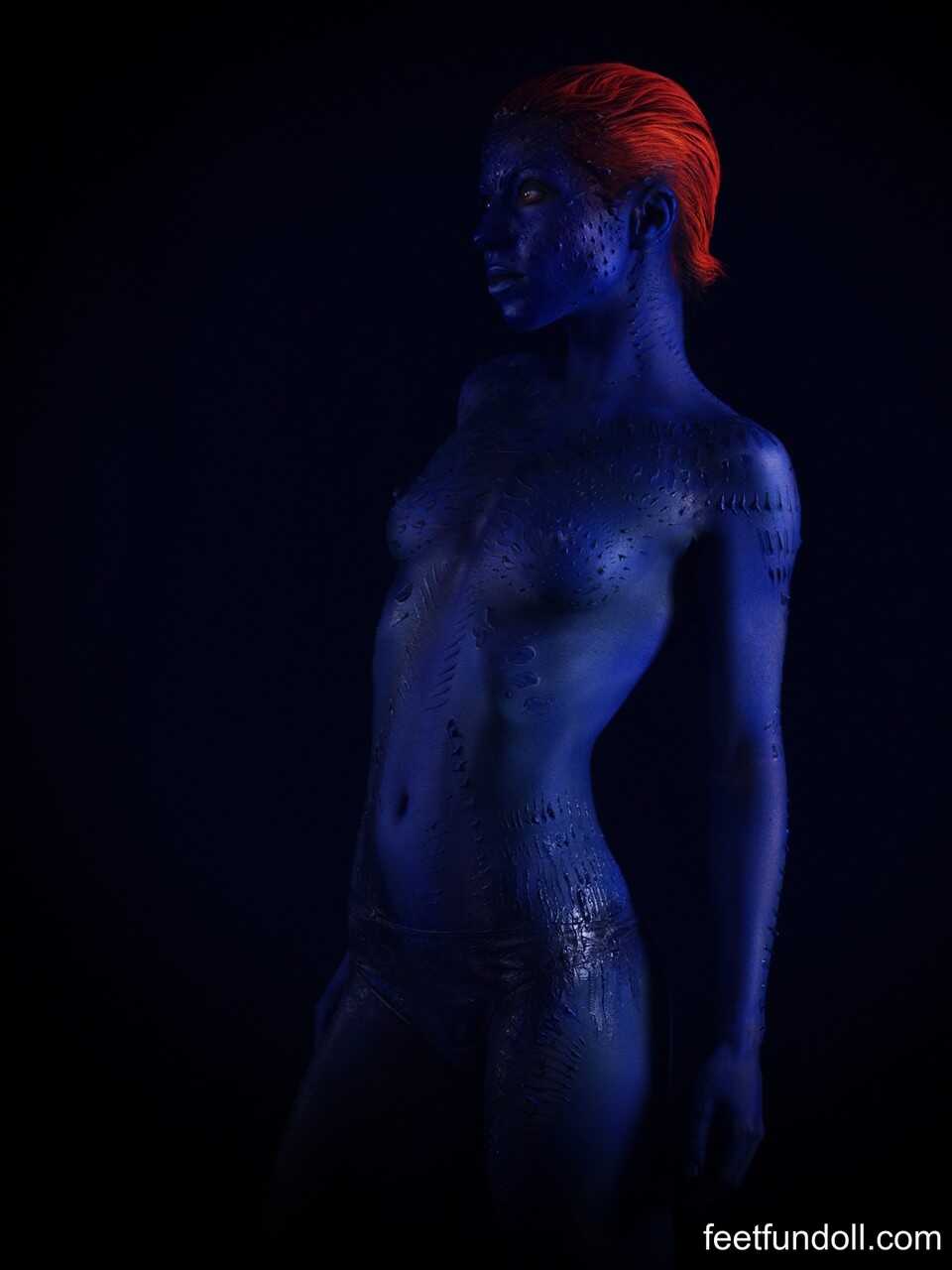 Redheaded babe in cosplay body paint Lisa Dove flaunts her tiny boobs and bottom! - Lisa Dove