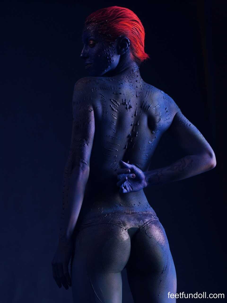 Redheaded babe in cosplay body paint Lisa Dove flaunts her tiny boobs and bottom! - Lisa Dove