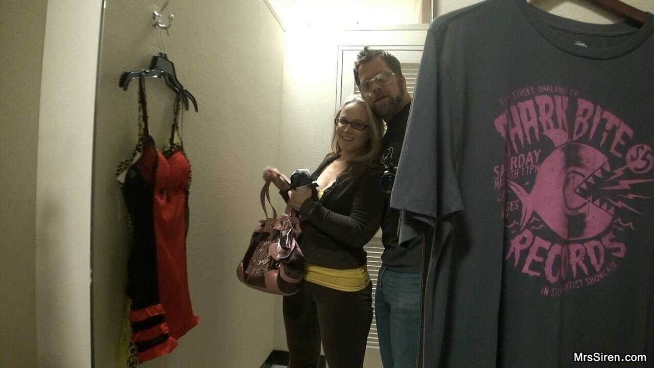Wayne Siren's Kinky Blonde MILF Dee Siren Masturbating in the Closet with Huge Natural Pussy and Big Juggs - Dee Sire...