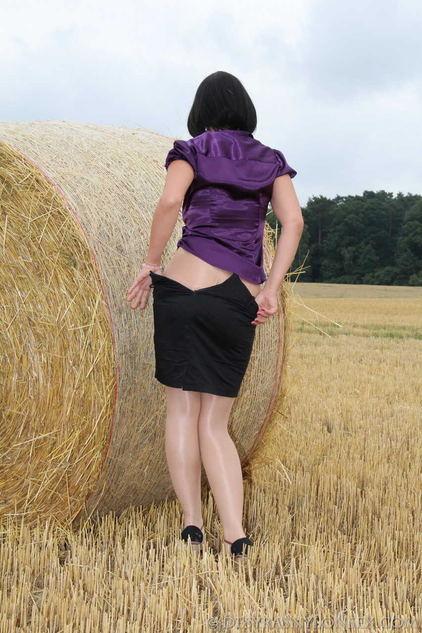 Desyra Noir's Big Ass in Pantyhose Gets Exposed in the Field as a German MILF - Desyra Noir