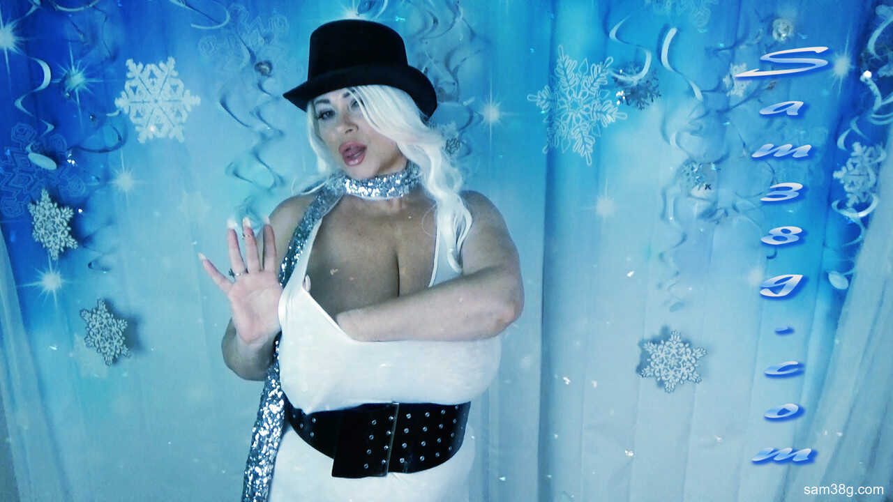 Chubby Samantha 38G Unleashes Her Big Boobs And Licks Them In A Solo, Gets Down On The Floor And Poses With Elegance - Sam...