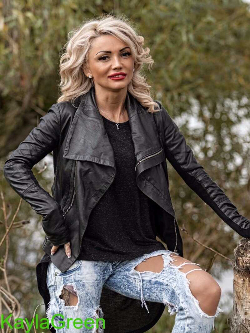 Kayla Green's F4F Adventures with the Tall Russian MILF from KaylaGreen.com! - Kayla Green