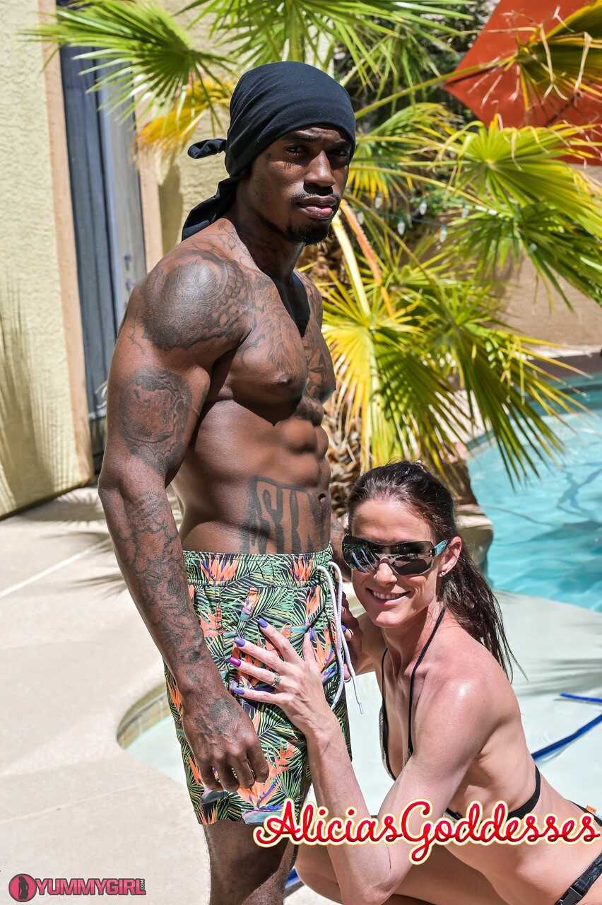 Sofie Marie's Poolside Service with the Black Muscle Monster