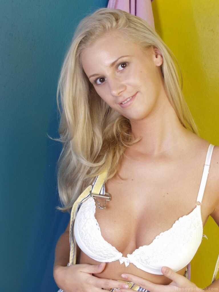 Brittany B's Sexy Long Nipples and Inviting Brittany B Gives Intoxicating Views of Her Oiled Tight Pussy - Brittany B