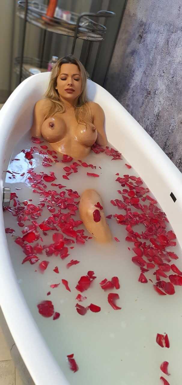 Bathing Beauty: Hot Romanian MILF with big fakes Shalina Devine toys her twat in a tub! - Shalina Devine
