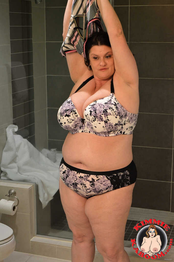Gorgeous Chubby MILF Kimmie Kaboom Milking Her Big Natural Tits in the Shower - Kimmie Kaboom