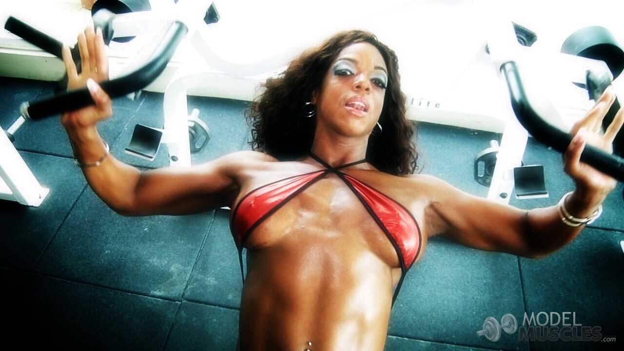 Black Bod Goddess: Pierced Nipple Workout with Ebony Bodybuilder Alexis Ellis