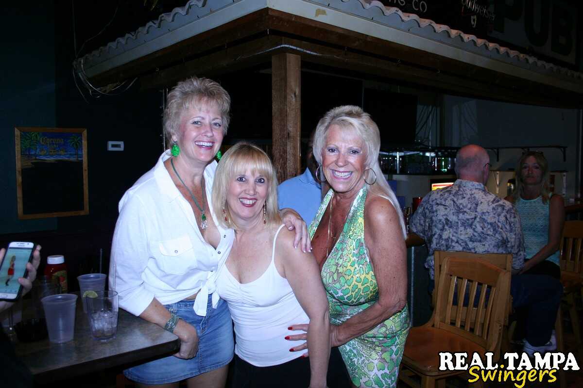 Tracy Licks: The Amateur Granny and her Friends Suck Each Other's Nips - Mandi Mcgraw, Rebecca Williams, Tracy Licks