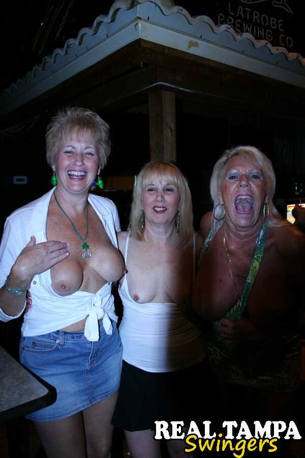 Tracy Licks: The Amateur Granny and her Friends Suck Each Other's Nips - Mandi Mcgraw, Rebecca Williams, Tracy Licks