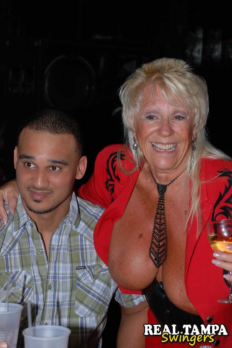 Mature swinger Tracy Lick's busty MILF threesome with Mandi McGraw and Rebecca Williams Club Swingers' Delight -...