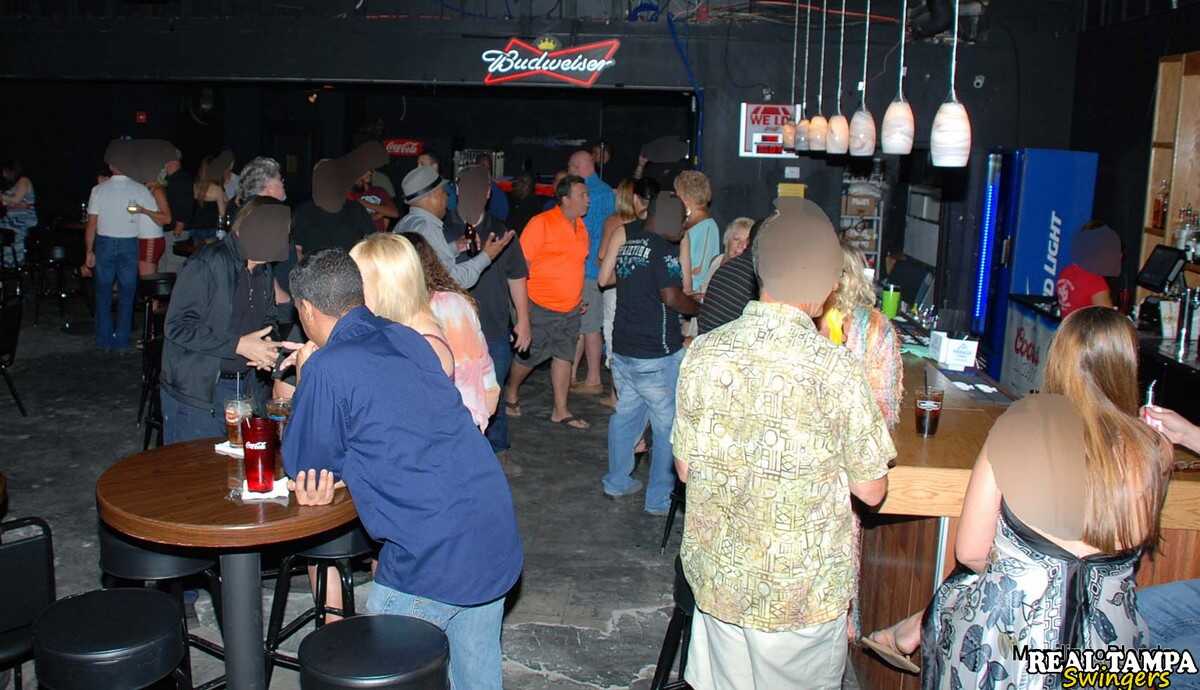 Mandi Mcgraw's MILF Gang: Tracy Lick and her Girls Teach Older Swingers How to Party with Horny Guys in Public - Mand...