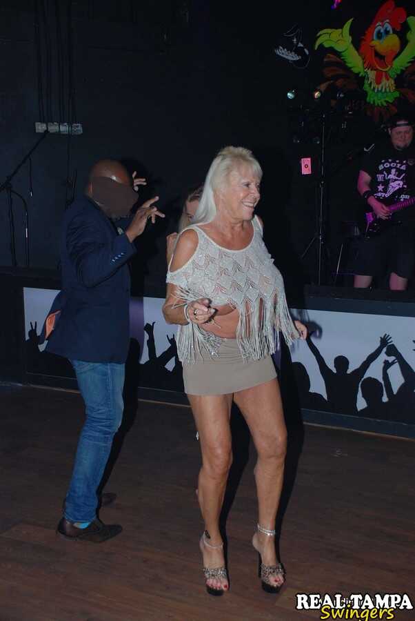 Mandi Mcgraw's MILF Gang: Tracy Lick and her Girls Teach Older Swingers How to Party with Horny Guys in Public - Mand...