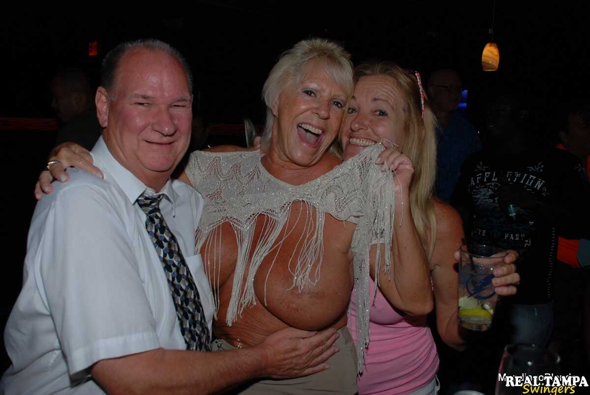 Mandi Mcgraw's MILF Gang: Tracy Lick and her Girls Teach Older Swingers How to Party with Horny Guys in Public - Mand...