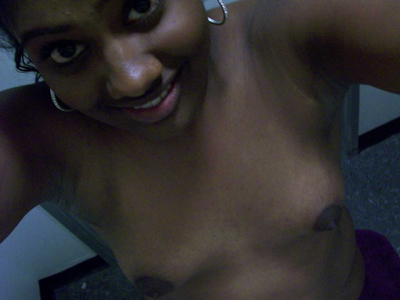 Ebony Paris Puffy Nipple Selfies: Blowing Up Your Phone With Her Big Ass - 