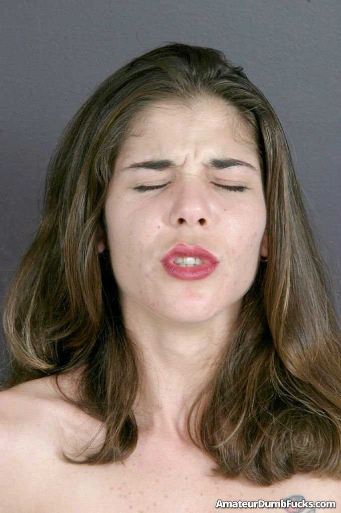 Amateur stunner Amelia Nickson rides a Sybian while getting face fucked and blows her load all over her petite teen body -...