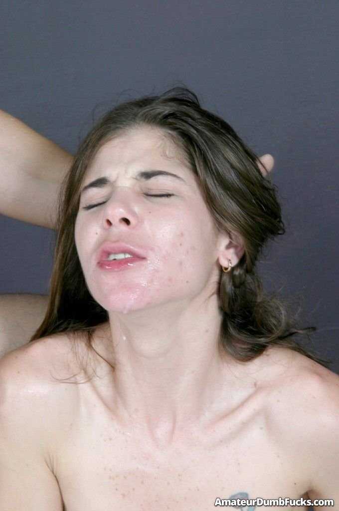 Amateur stunner Amelia Nickson rides a Sybian while getting face fucked and blows her load all over her petite teen body -...