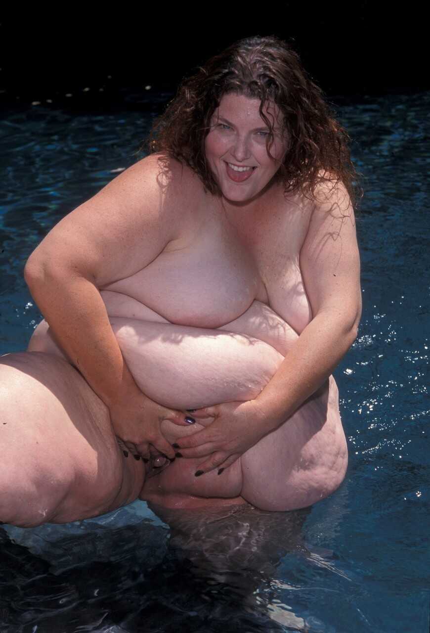 Playful and Curvy Aurora Spivey Takes a Dip in the Pool with her Juicy Huge Body and Pussy