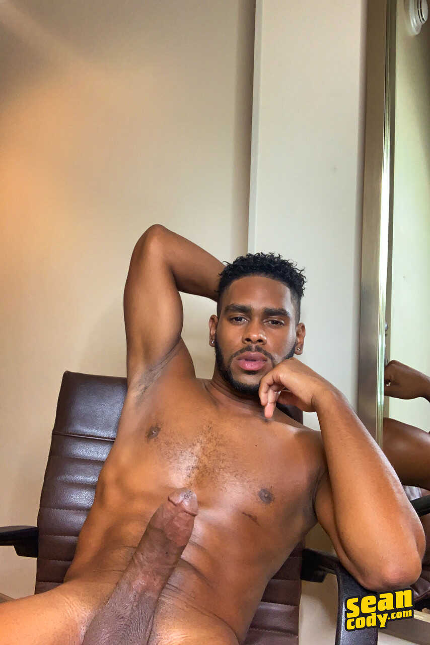 Black and Beautiful: Sean Cody&#039;s Jayden Jaxx Squirts a Monstrous Cumload for His Fans - Gay