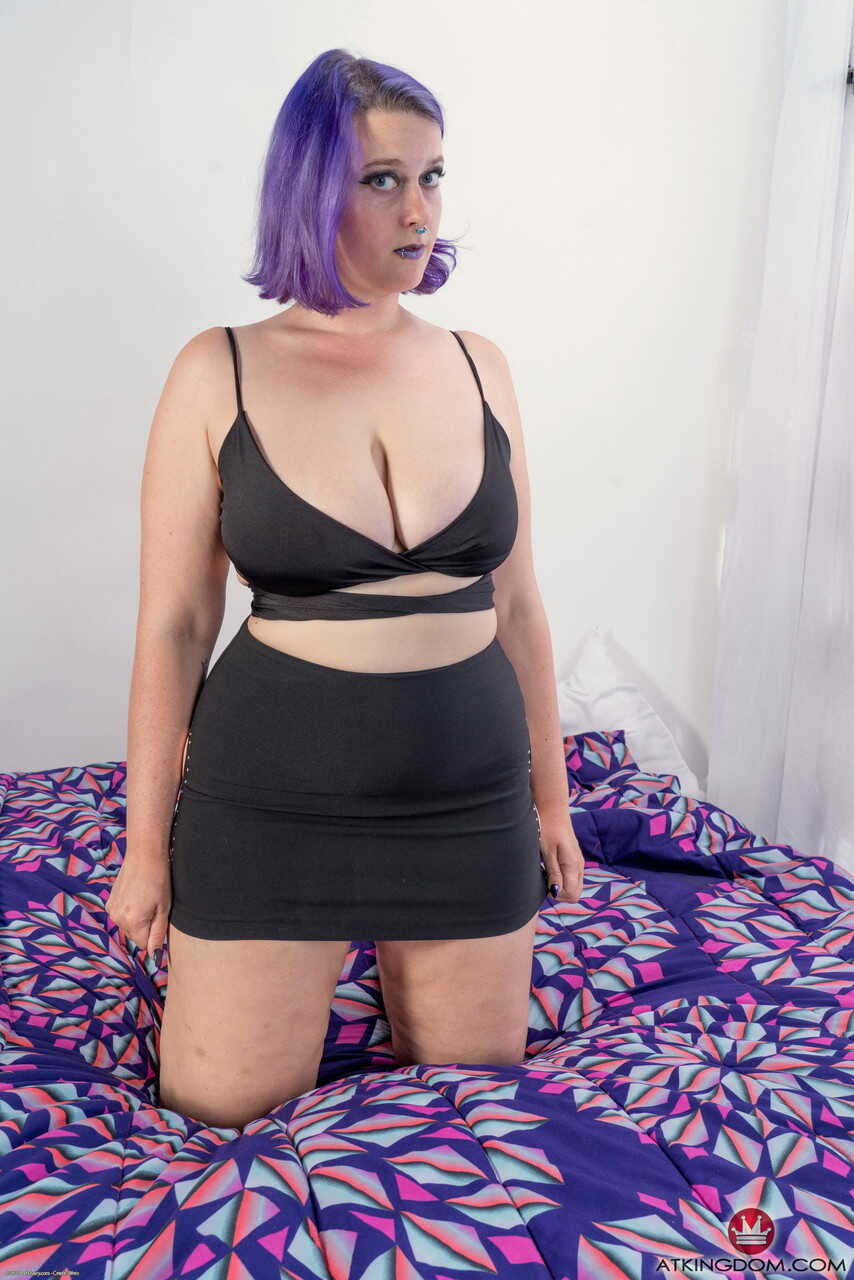 Chubby Nyx Night&#039;s Hairy Pussy Tease   Chubby Amateur Nyx Night&#039;s Hairy Spread   Big Fat Chubby Pussy of Nyx Nig...