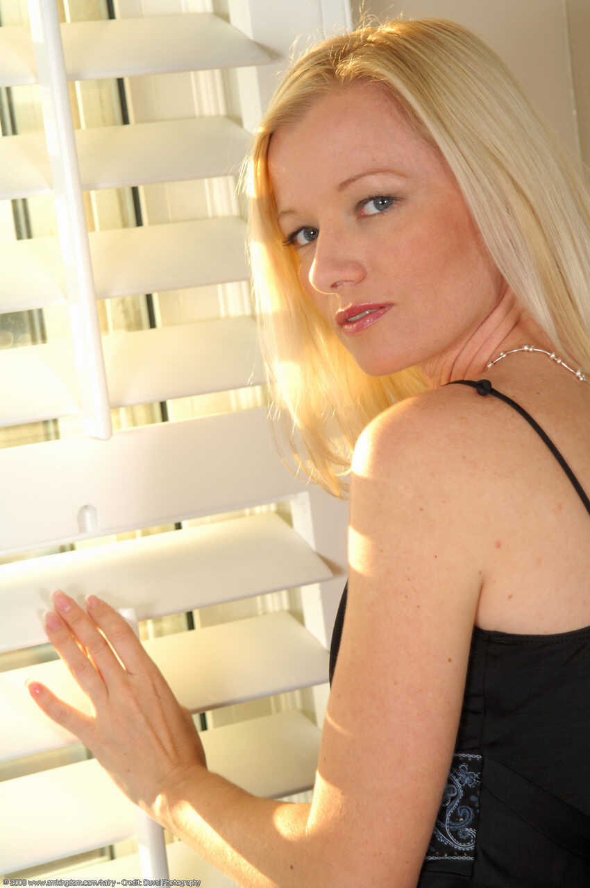 Blonde Heidi Hanson's Hairy Pussy is Ready for Your Touch! - Heidi Hanson