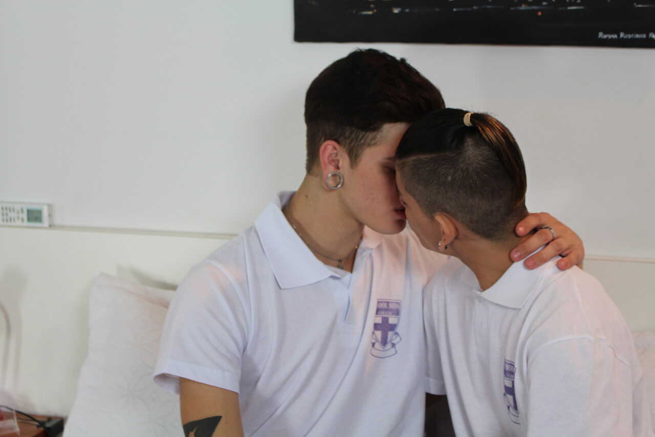 Double Stuffed Twinkies: Two Precious Punk Boys Trade Anal Pleasure and Cum Swaps on the Bed - 